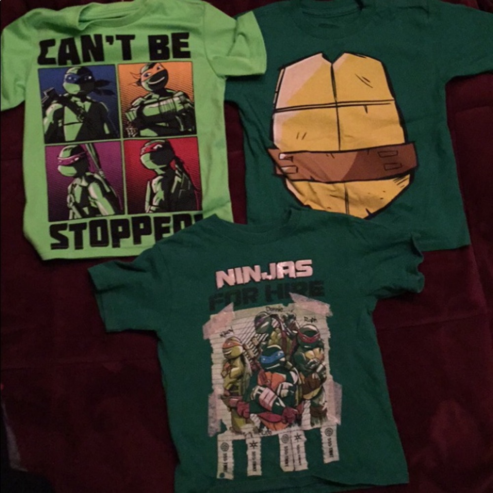 Lot of 3 TMNT T-shirt’s. All size 4/5.